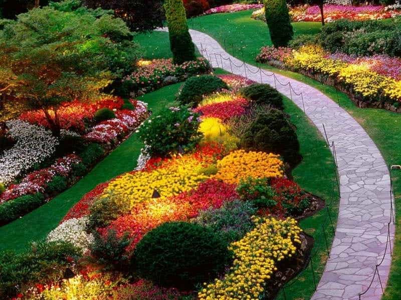 10 Best Small and Simple Flower Bed Ideas for 2021 - Family Handyman