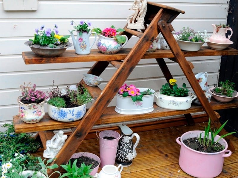 11 DIY Plant Stands for Greener and Cleaner Interiors