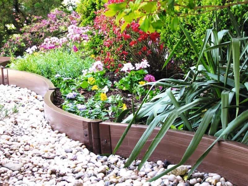 20+ Marvelous Garden Border Ideas To Dress Up Your Landscape Edging - Front  yard landscaping design, Rock garden landscaping, Rock garden design