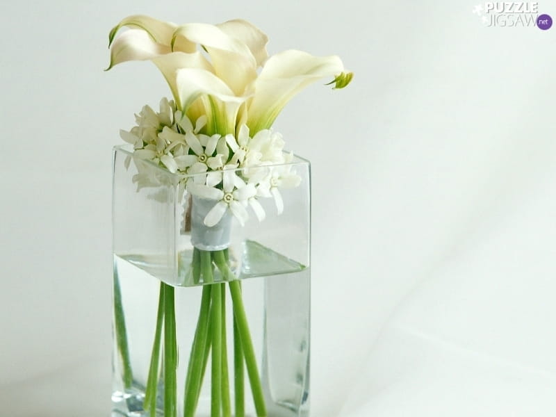 31 Best Easter Flowers and Centerpieces - Floral Arrangements for Your  Easter Table
