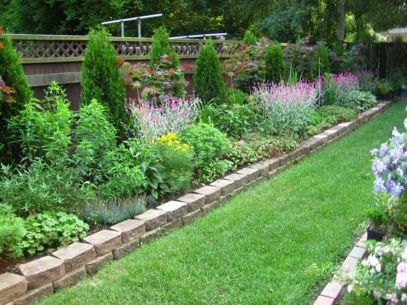 40 Stylish And Inspiring Garden Edging Ideas - DigsDigs