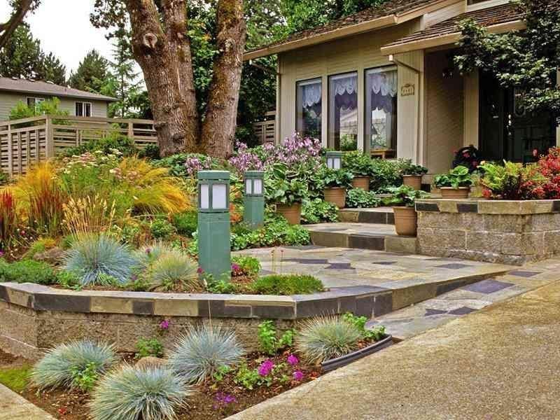 41 Modern Small Garden Design Ideas That Is Still Beautiful To See - Small  courtyard gardens, Courtyard gardens design, Small garden landscape