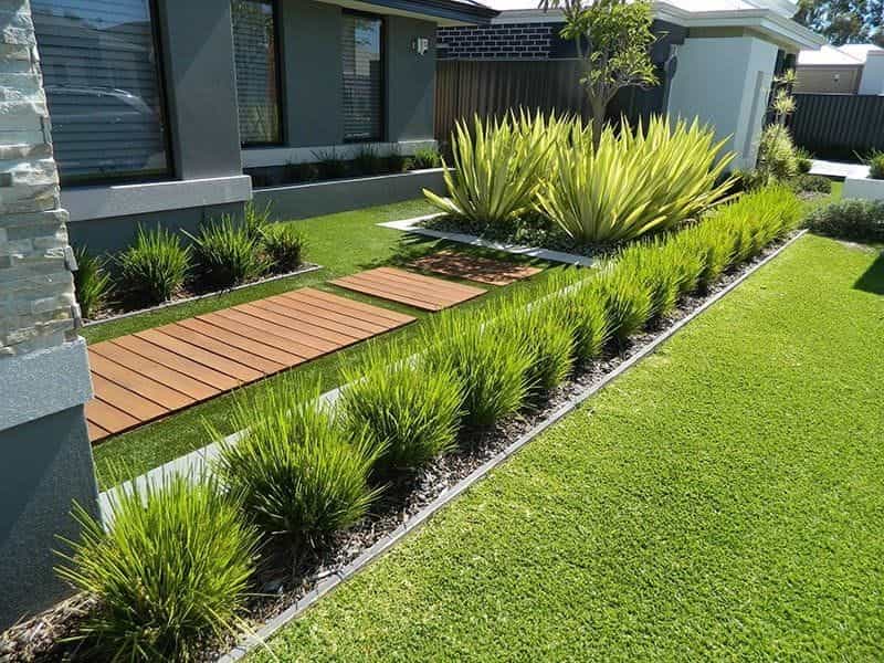 Artificialgrass On Contemporary Modern Small Garden In London Get in Modern  Garden Design I… - Modern backyard landscaping, Small courtyard gardens,  Modern backyard