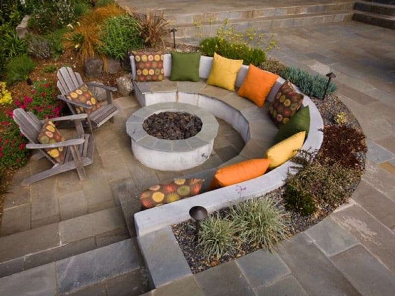 Best Outdoor Fire Pit Ideas to Have the Ultimate Backyard getaway!