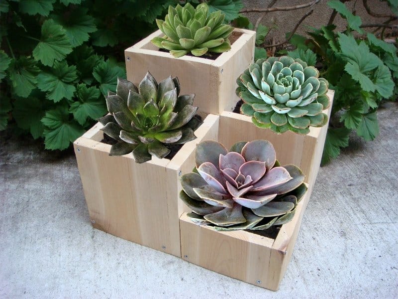 Creative way to Upcycle Pallets into flower planter box - DIY Garden ideas  - YouTube