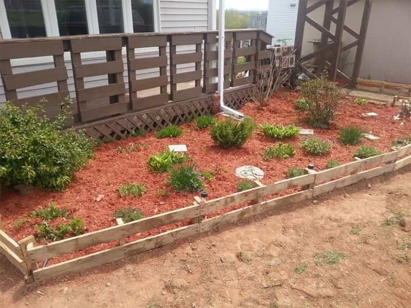 Edging Ideas to Keep Weeds and Lawn Away From Flower Beds - HGTV