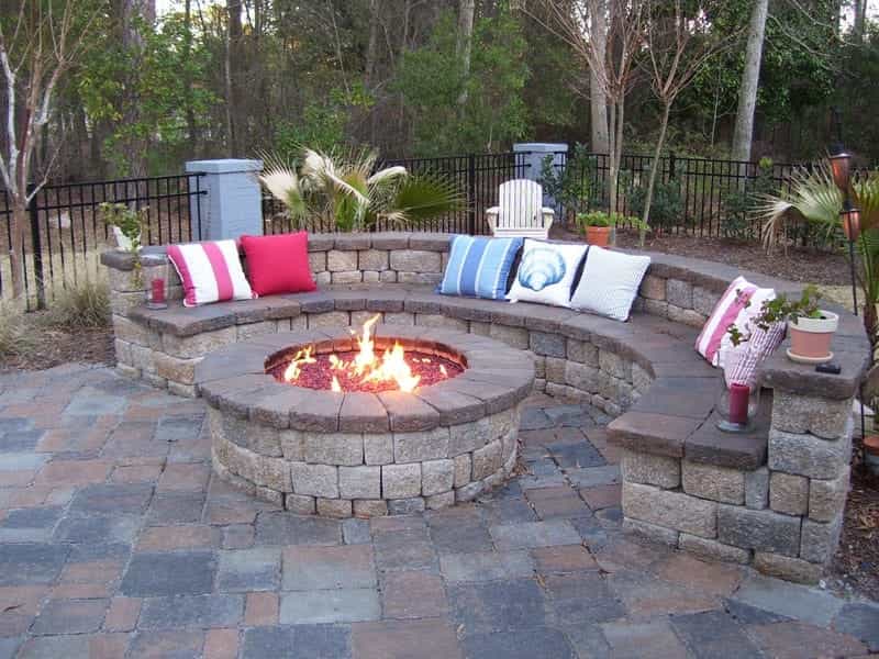 Firepit Patio - Country Cottage DIY Circular Outdoor Entertaining Space -  Backyard, Backyard inspiration, Backyard fire