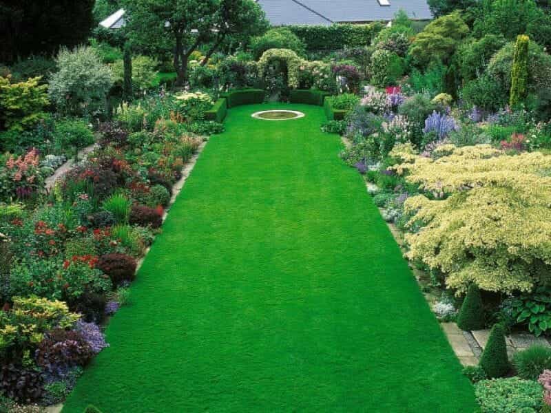 Formal Square Lawn – Randle Siddeley