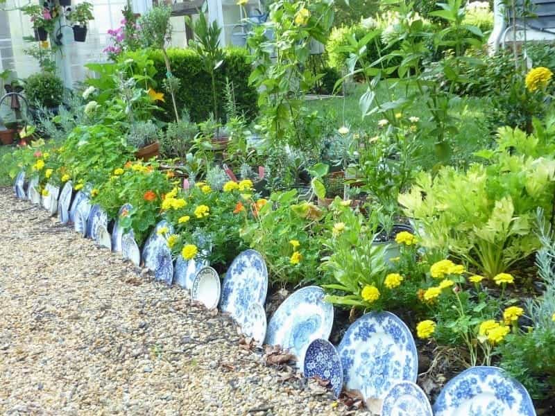 Garden Ideas] Stone garden edging ideas - YouTube