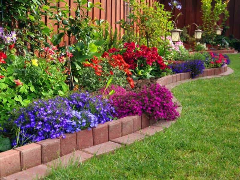 Garden edging ideas to give gardens the perfect finishing touch