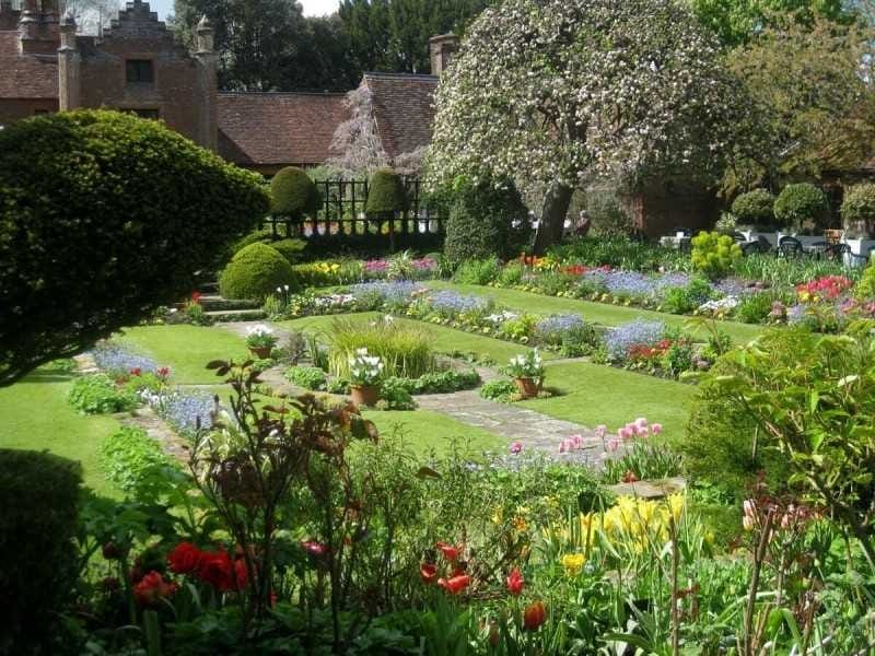 How to choose a garden style - 12 beautiful garden design ideas - The  Middle-Sized Garden - Gardening Blog
