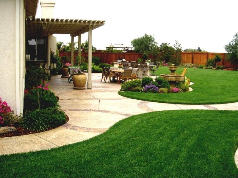 Large Backyard Landscaping 2021 - Large backyard landscaping, Garden design  layout landscaping, Garden landscape design
