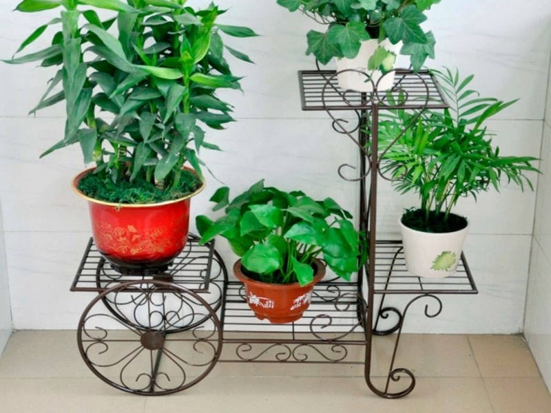 These 20 thrifty diy plant stands are very easy projects you can make  yourself. I'm sharing some of my fa… - Diy plant stand, Plant stand indoor,  House plants decor