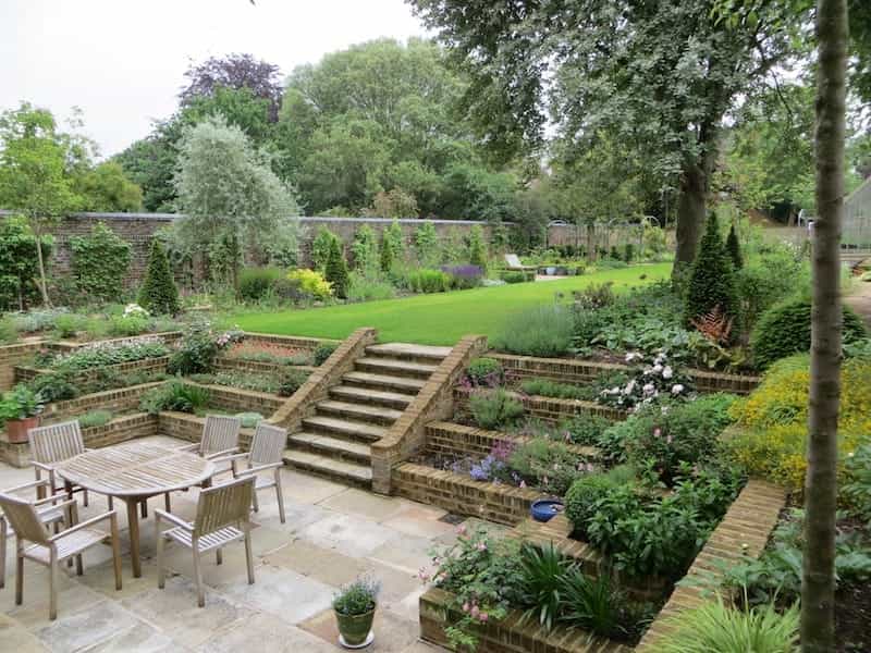 Tiered garden ideas: 11 stylish ways to use levels in your plot -  Gardeningetc